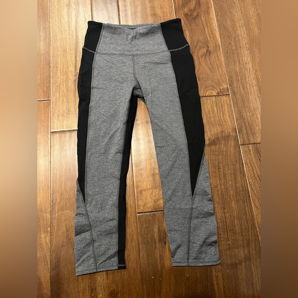 Lululemon gray and black running leggings size 8 - nwot